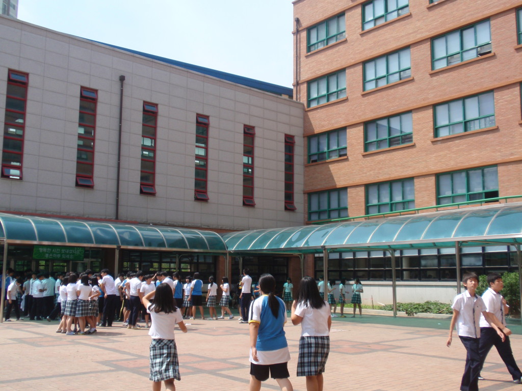 lunch at korean school