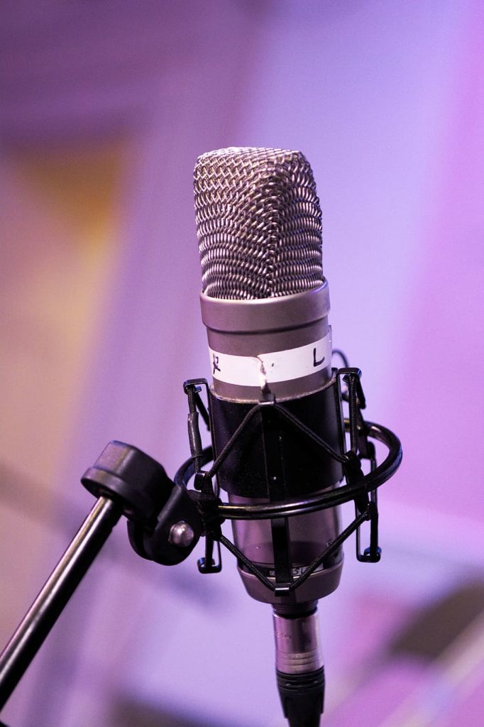 podcast interview microphone